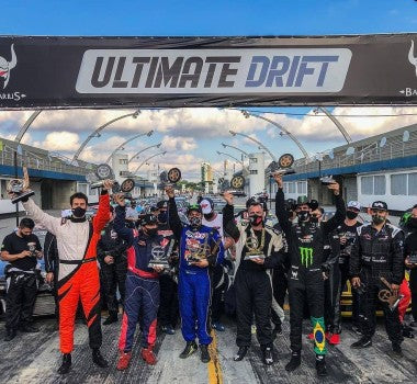 Pilotos Injepro no pódio do Ultimate Drift!